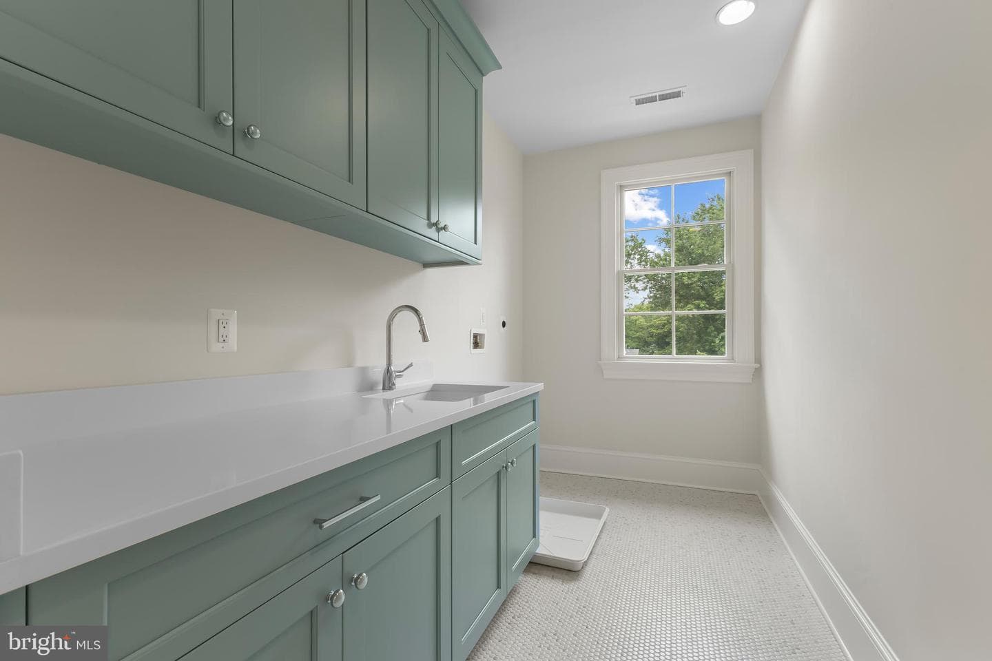 8628 Plymouth Road photo 35