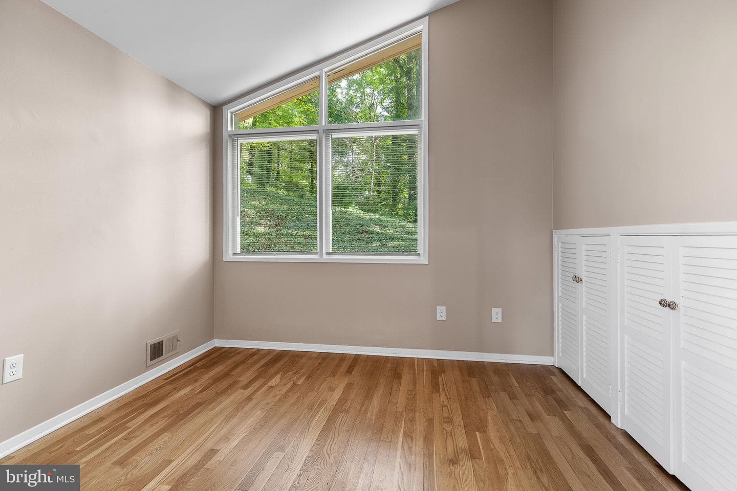 5608 Eton Court photo 14