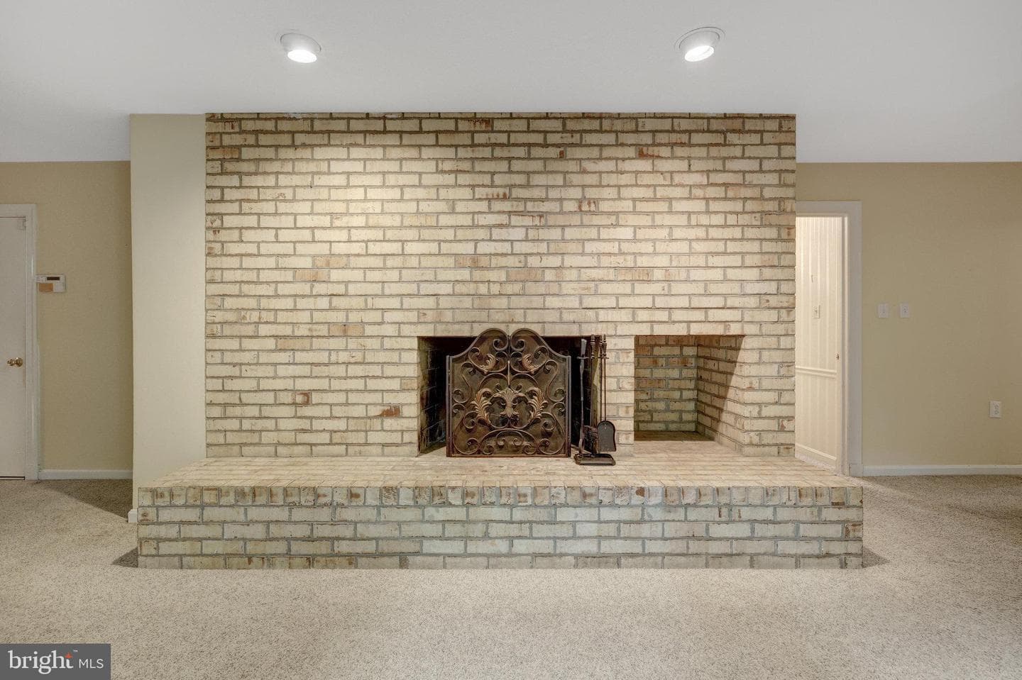 1468 Highwood Drive photo 15