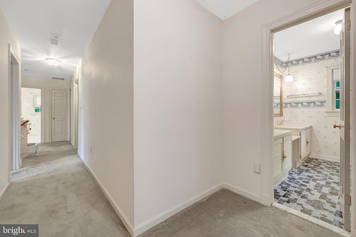 1468 Highwood Drive photo 35