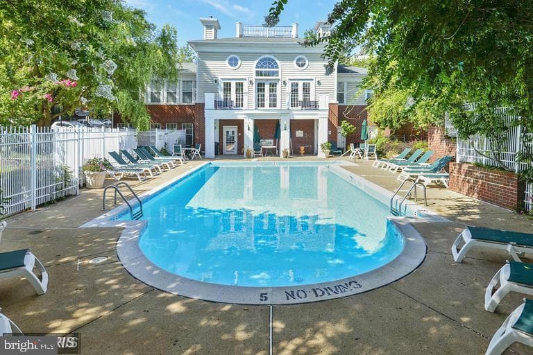 1645 International Drive #118 photo 25