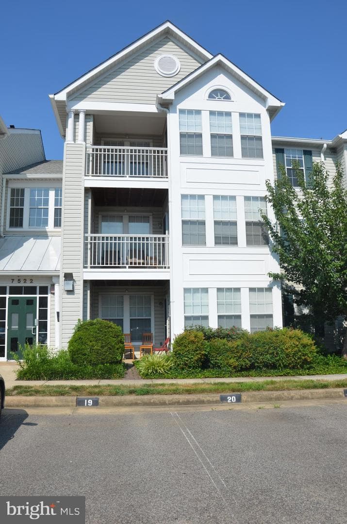 7522 Snowpea Court #24 M, Alexandria