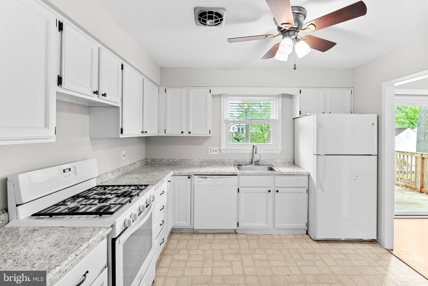 15020 Carlbern Drive photo 21