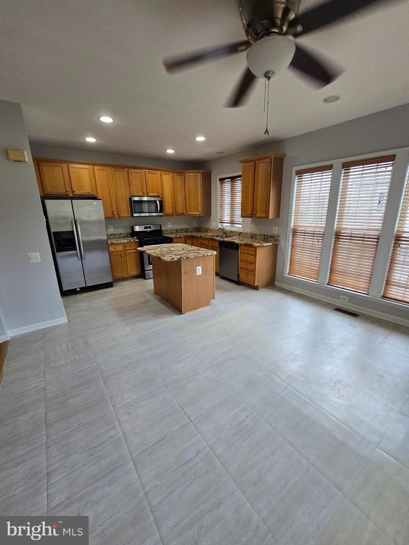 5019 Village Fountain Place photo 11