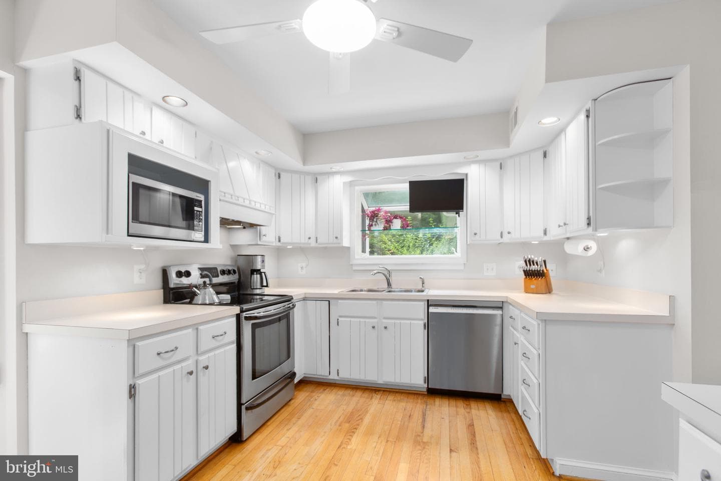 10201 Jaydee Boulevard photo 20