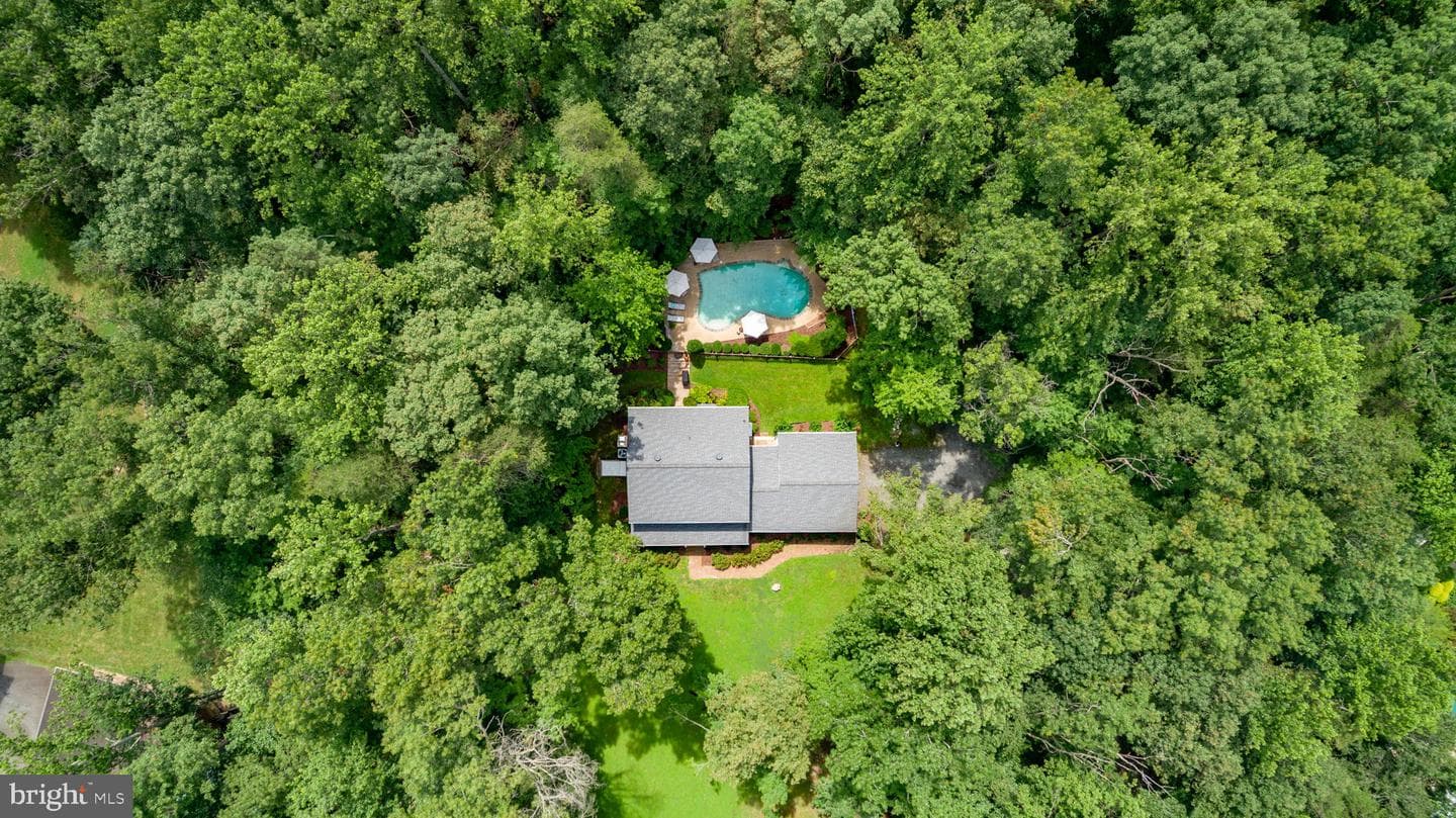10201 Jaydee Boulevard photo 80