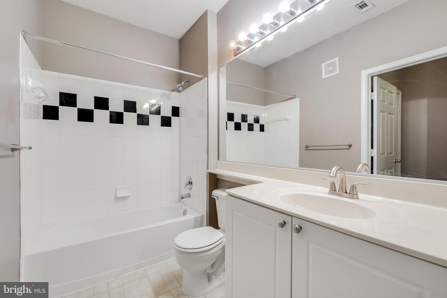2791 Centerboro Drive #186 photo 20