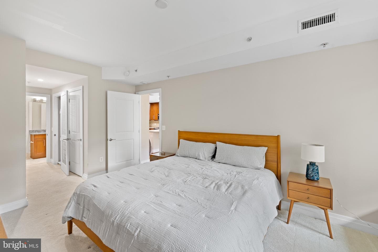 8220 Crestwood Heights Drive #213 photo 13