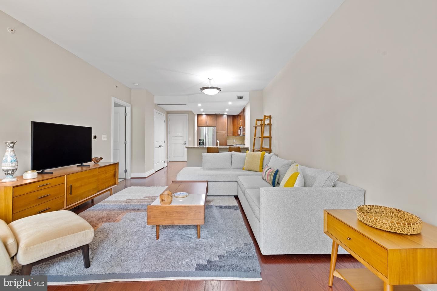8220 Crestwood Heights Drive #213 photo 3
