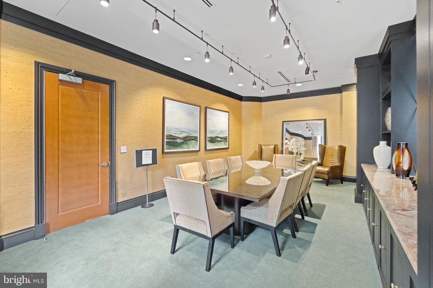 8220 Crestwood Heights Drive #213 photo 37