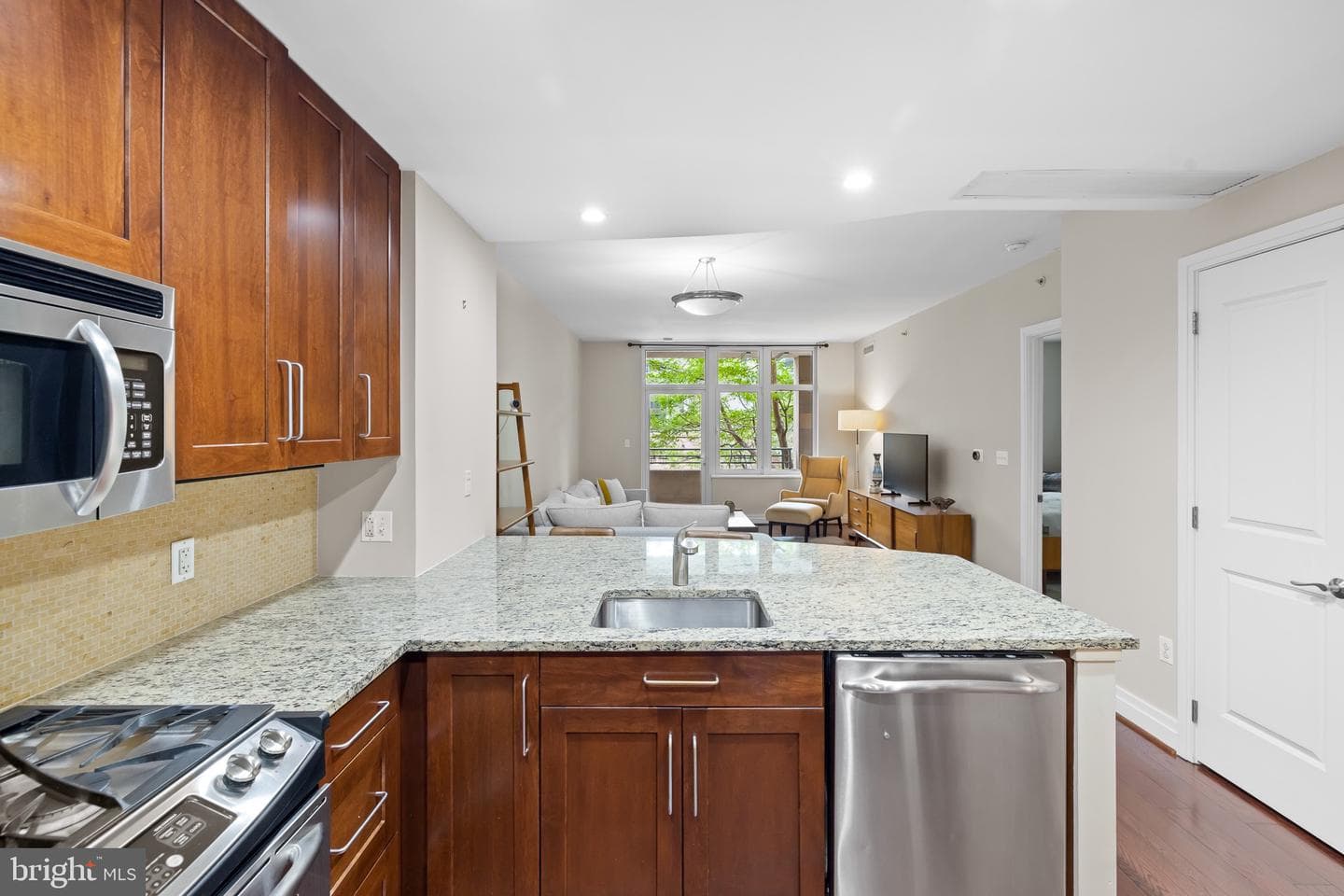 8220 Crestwood Heights Drive #213 photo 5