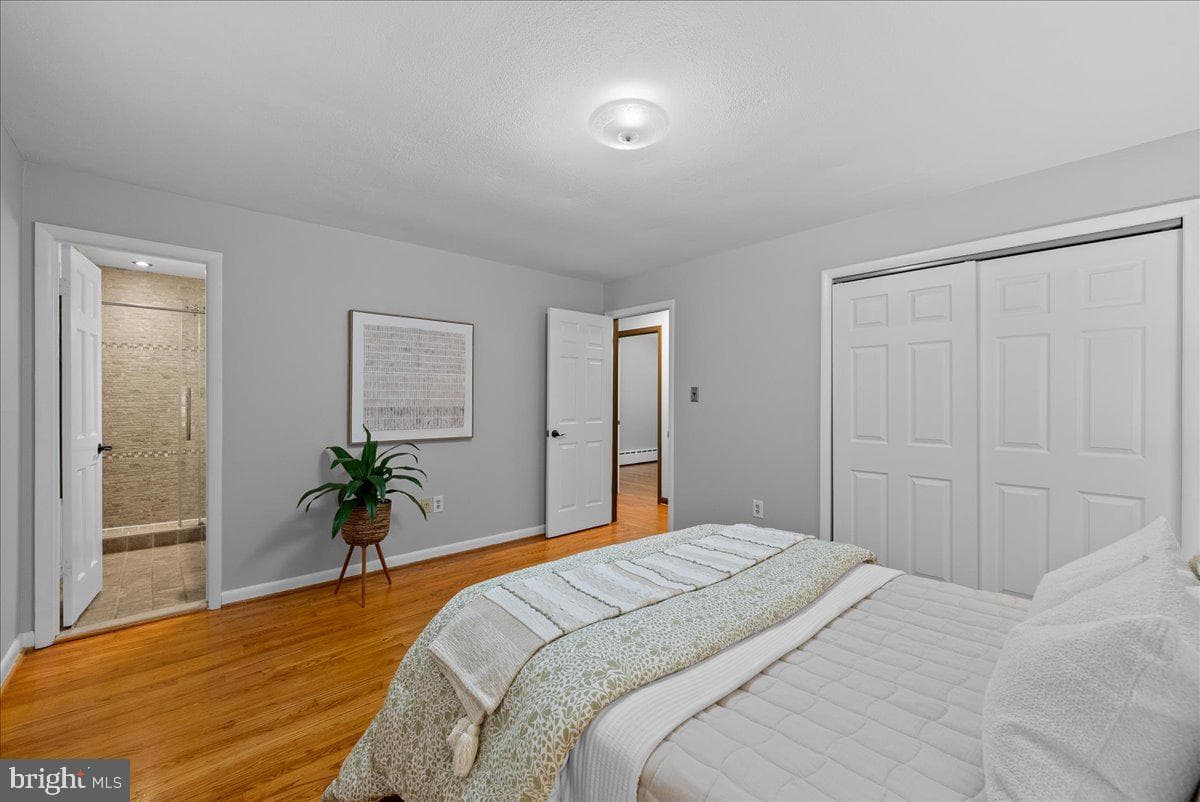 3035 Hazelton Street photo 18