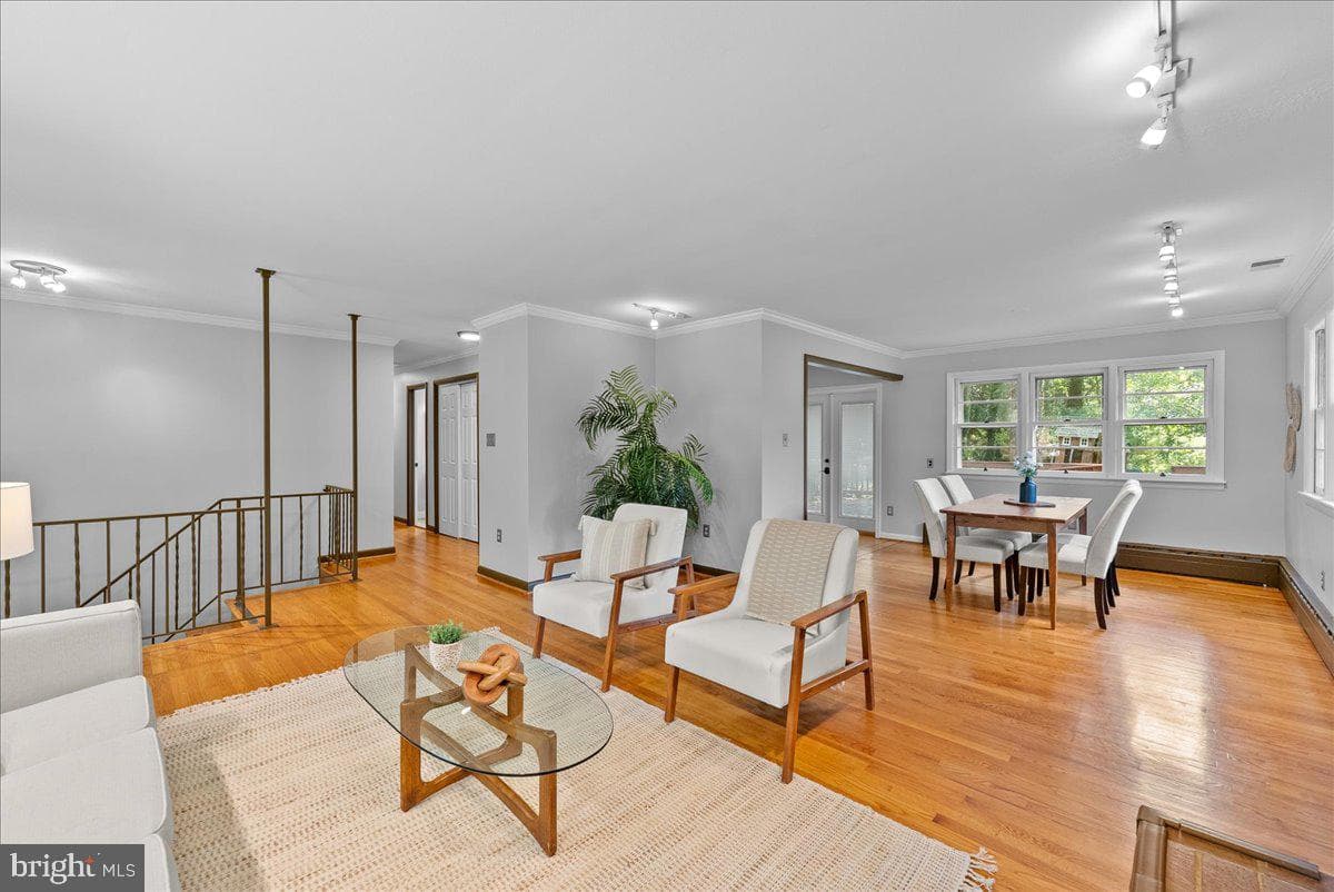 3035 Hazelton Street photo 6