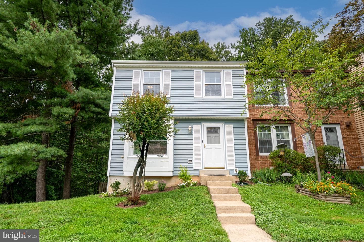 9032 Golden Leaf Court photo 1