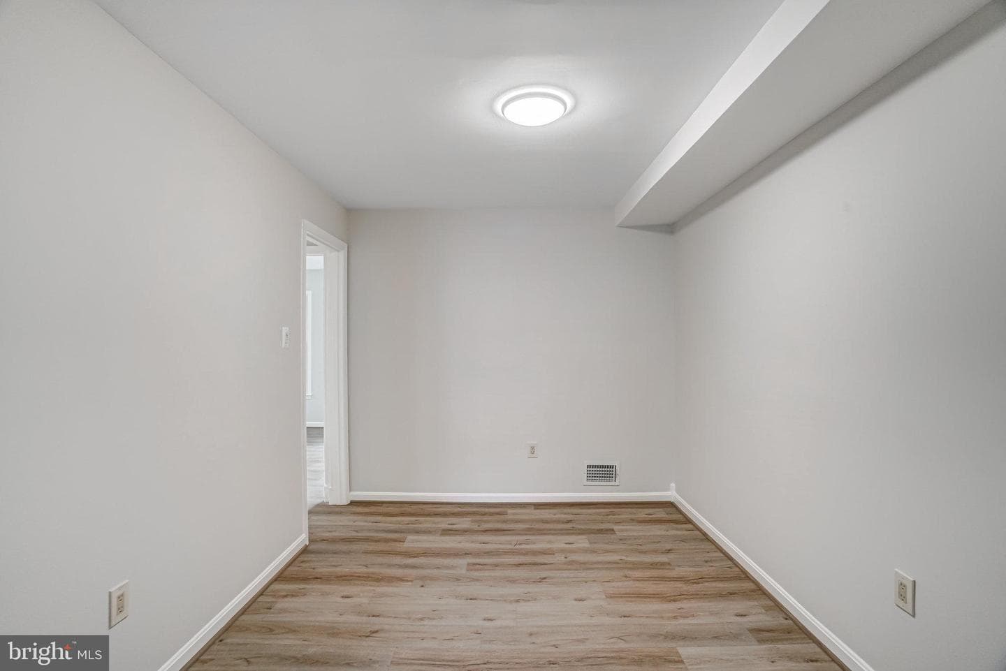 2349 Horseferry Court photo 20