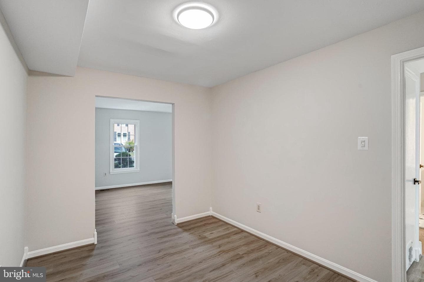 2349 Horseferry Court photo 21