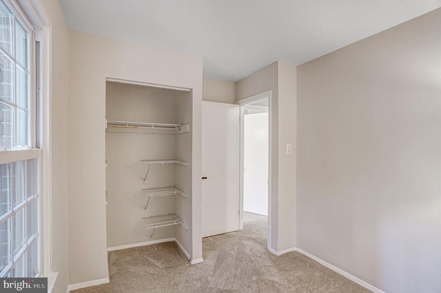 2349 Horseferry Court photo 33