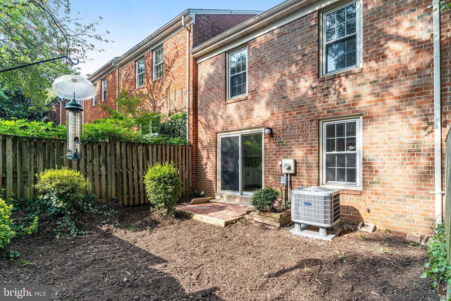 2349 Horseferry Court photo 40