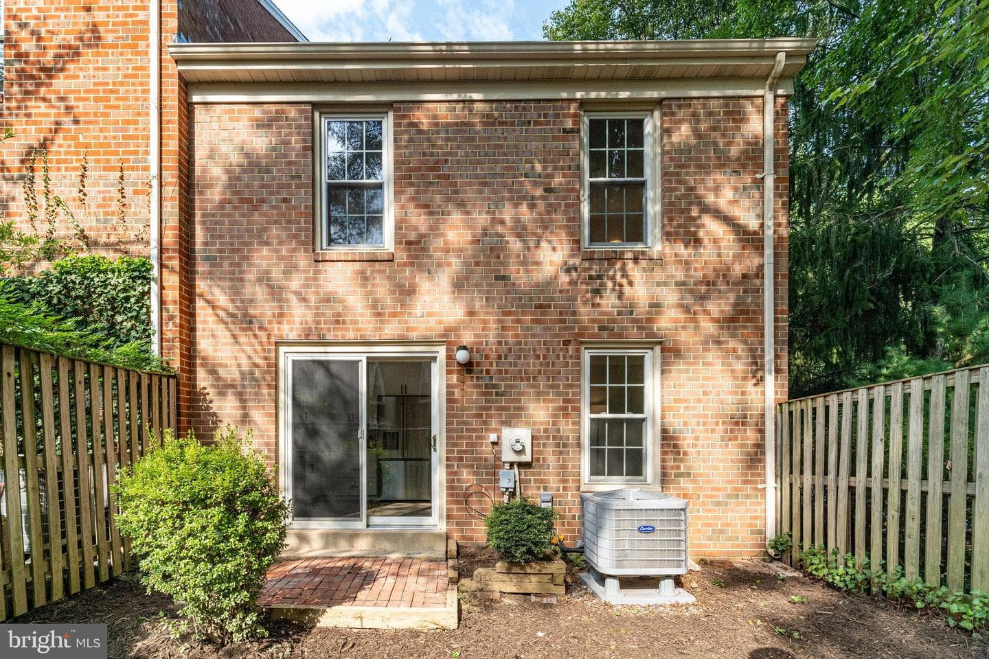 2349 Horseferry Court photo 41