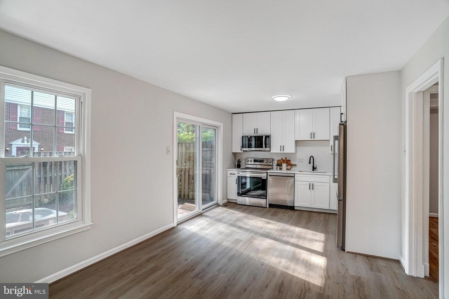 2349 Horseferry Court photo 7