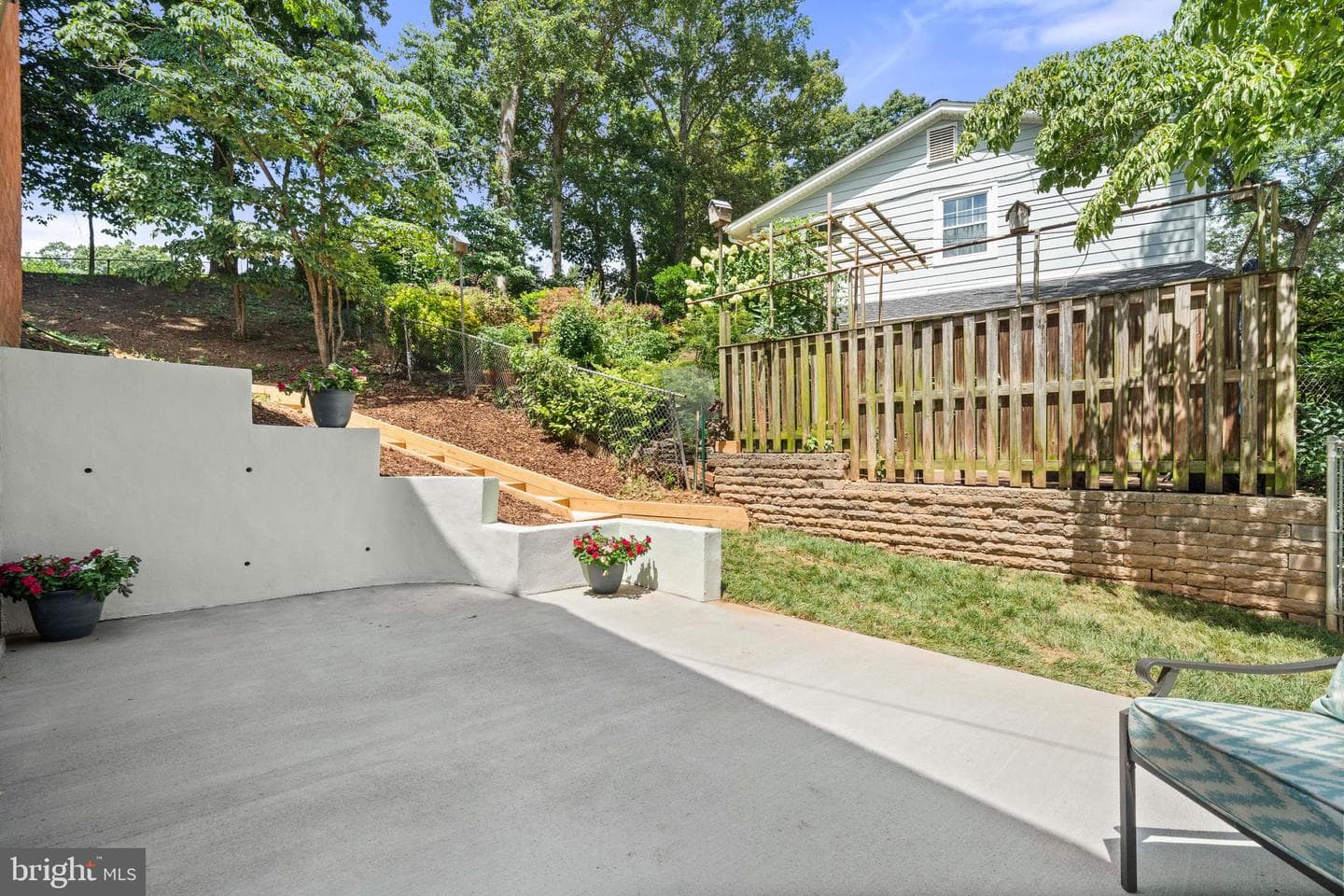 8414 Thames Street photo 33