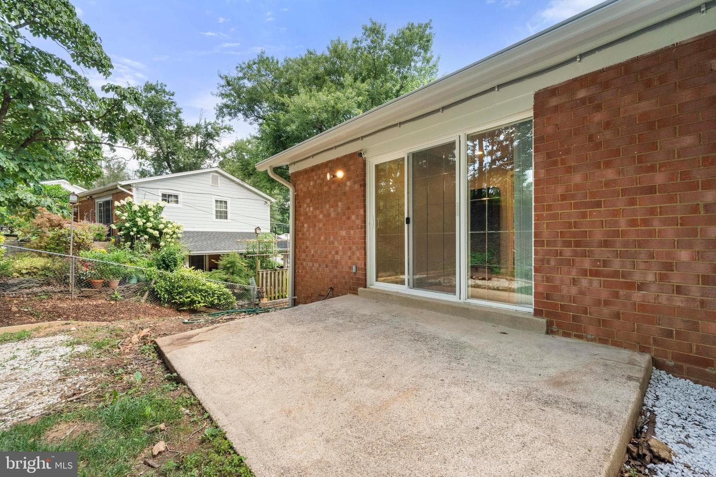 8414 Thames Street photo 36