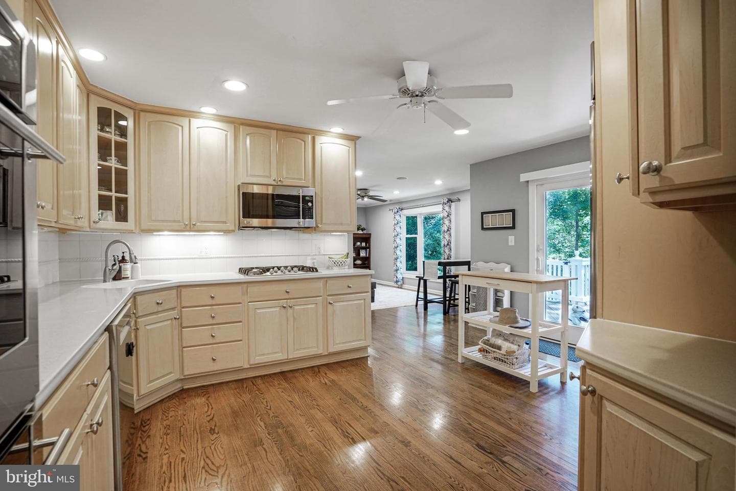 10808 Midsummer Drive photo 8