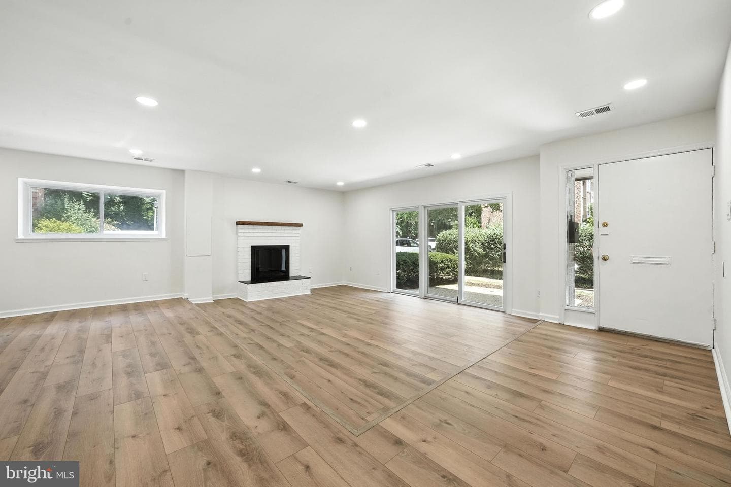 3814 Persimmon Circle photo 12