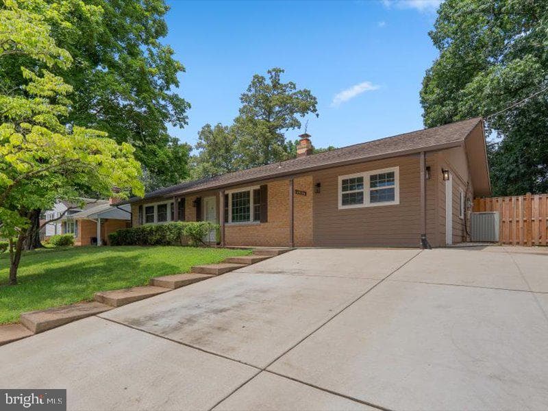 14926 Greymont Drive photo 9