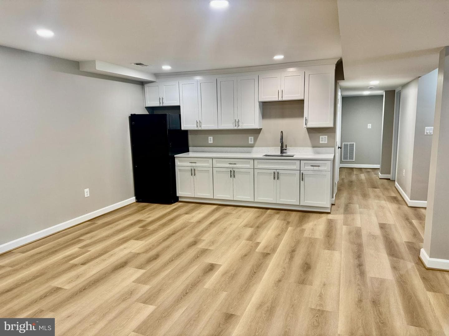 7504 Davian Drive photo 6