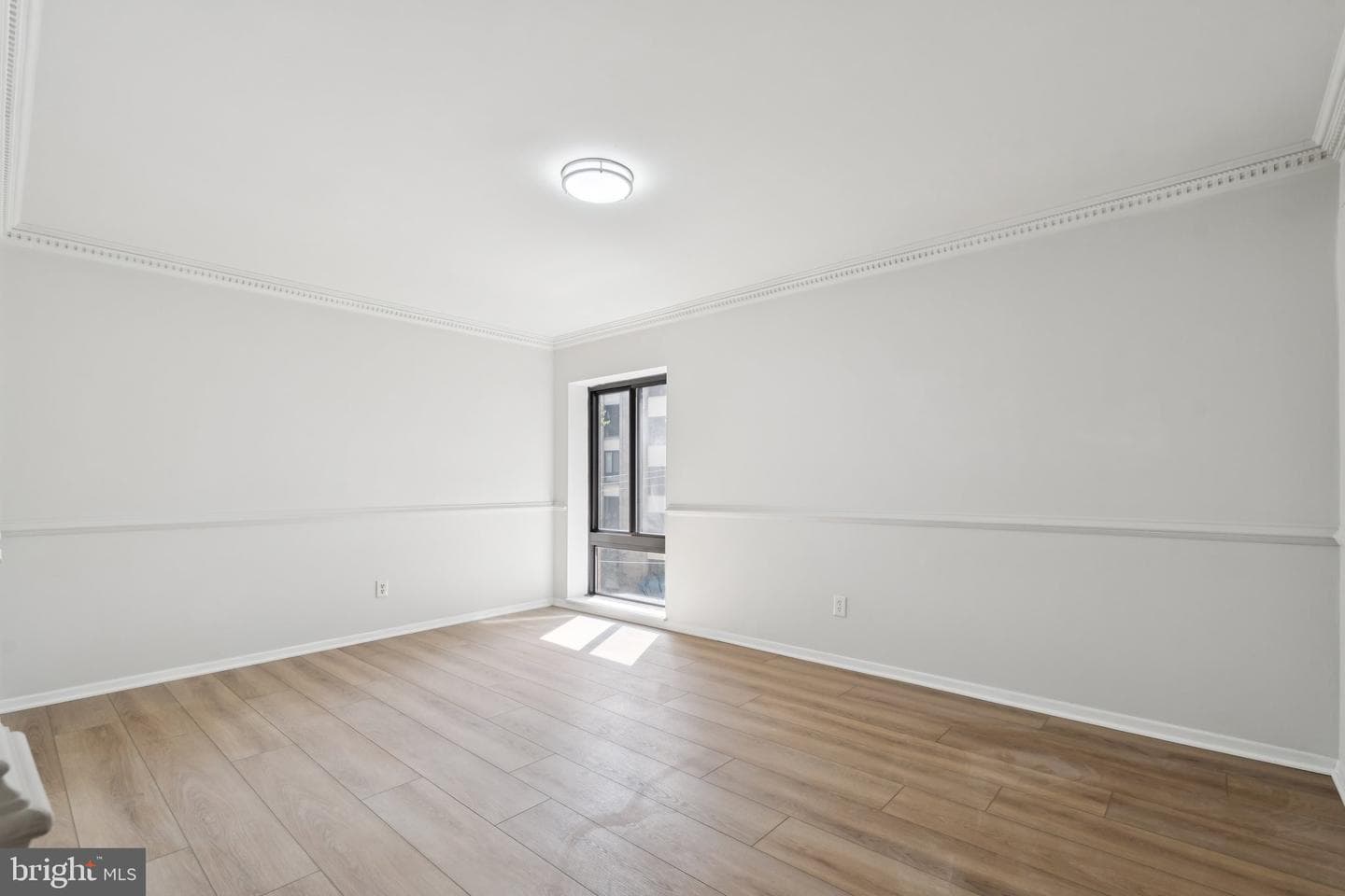 6143 Leesburg Pike #305 photo 16