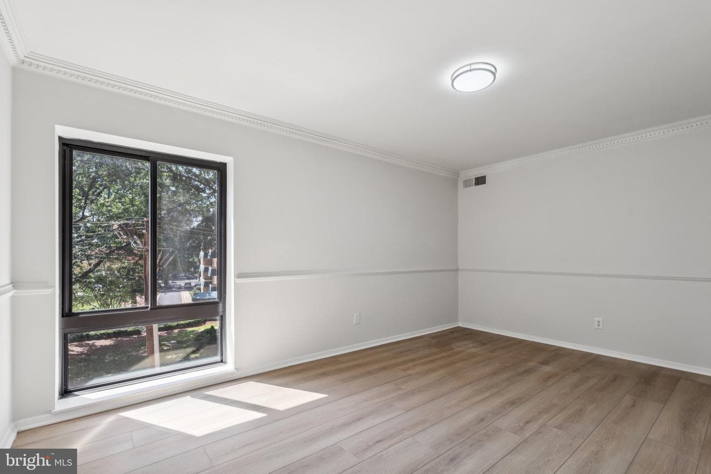 6143 Leesburg Pike #305 photo 19