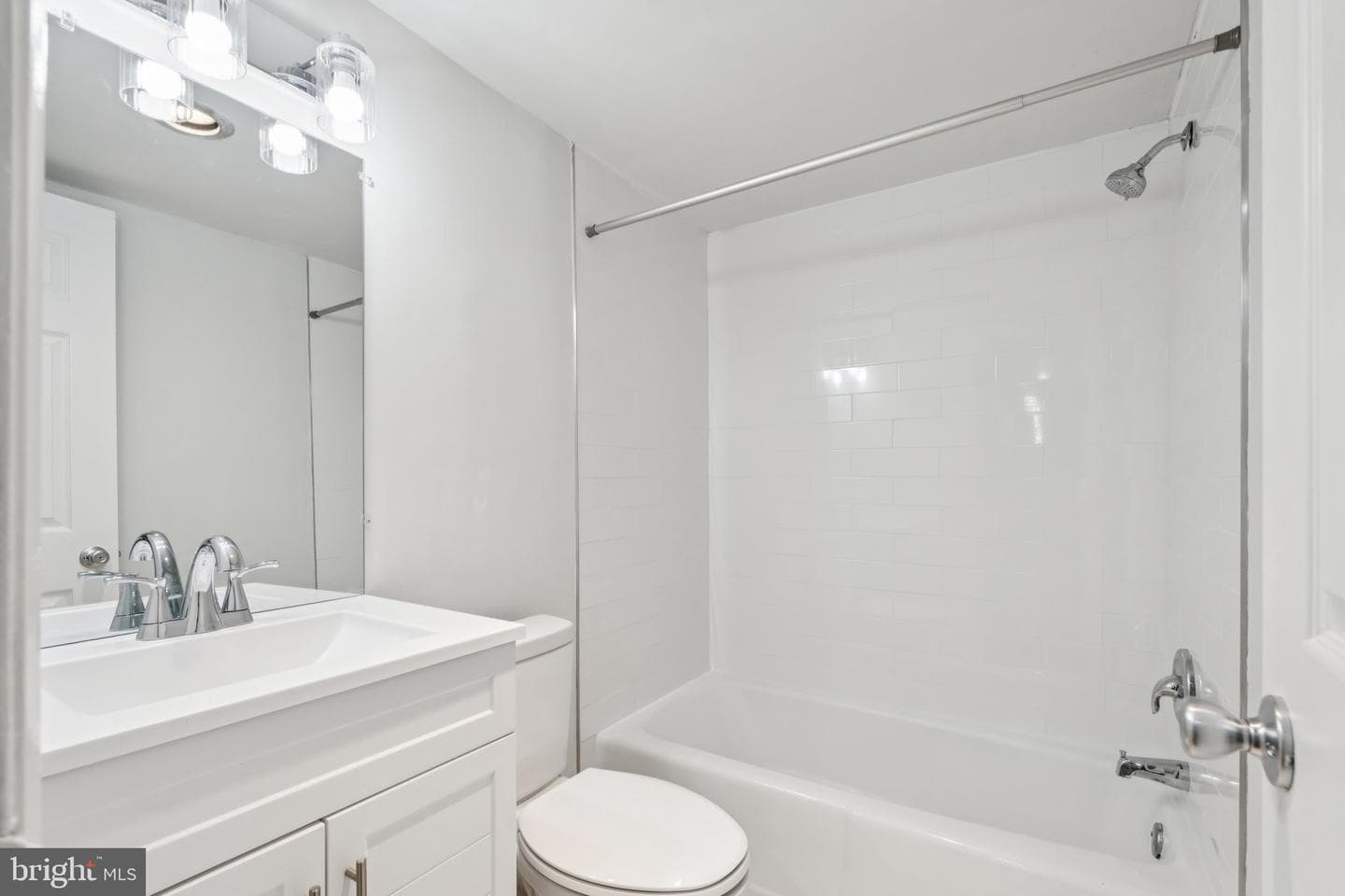 6143 Leesburg Pike #305 photo 20