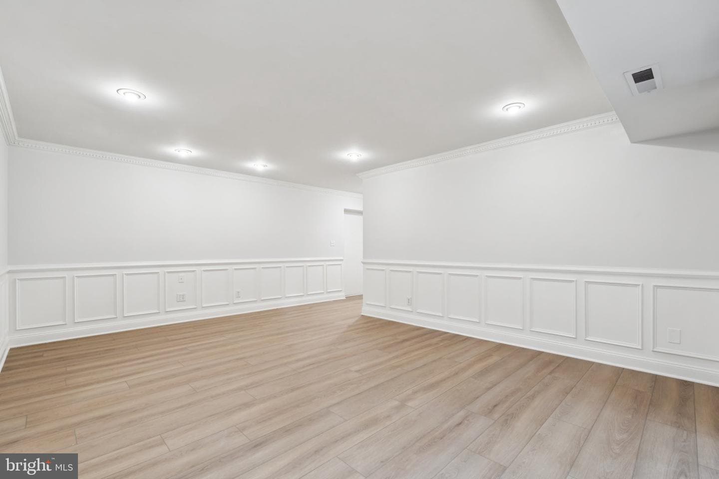 6143 Leesburg Pike #305 photo 5