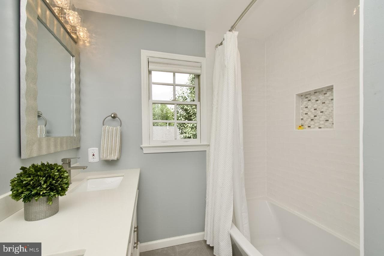 5439 Ashleigh Road photo 36