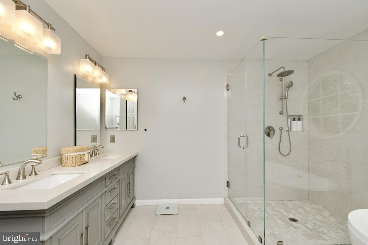 5439 Ashleigh Road photo 47