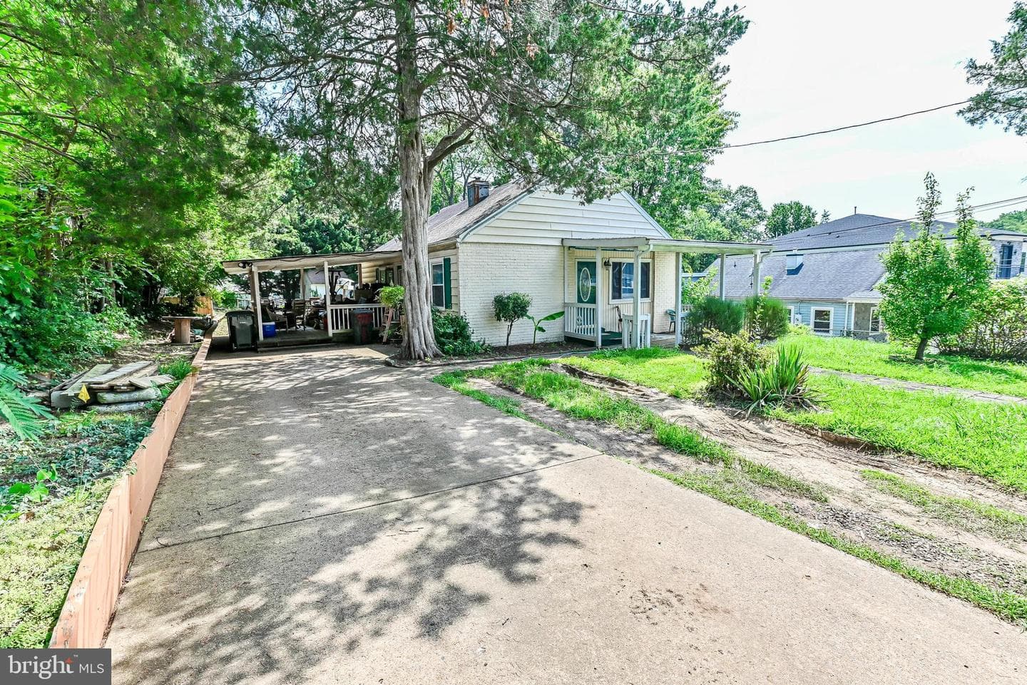 7421 Howard Court photo 2
