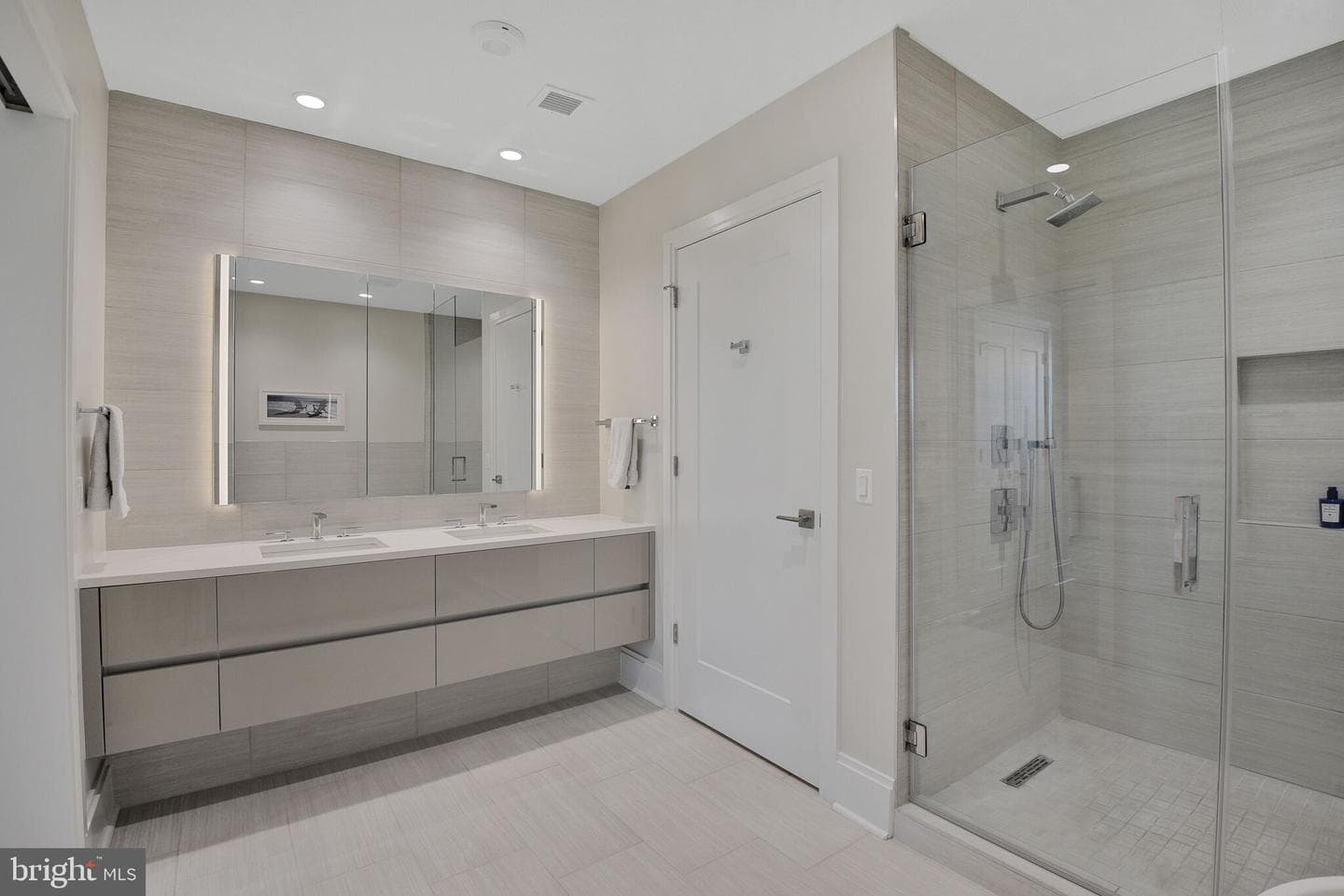 7887 Jones Branch Drive #1004 photo 33