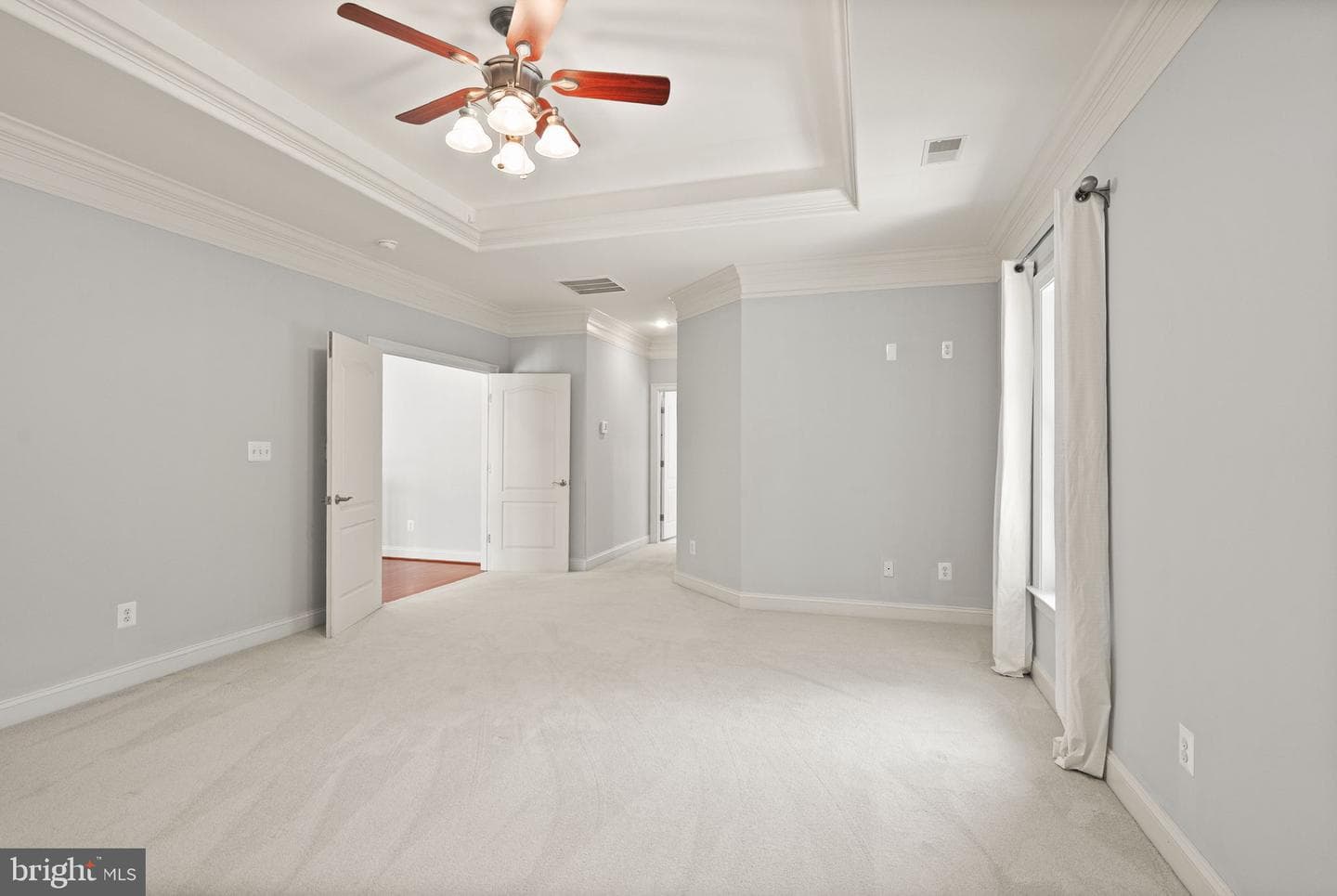 7311 Woodley Place photo 25
