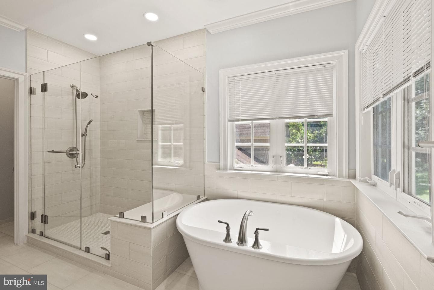 7311 Woodley Place photo 29