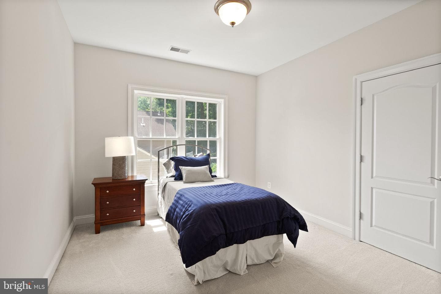7311 Woodley Place photo 31