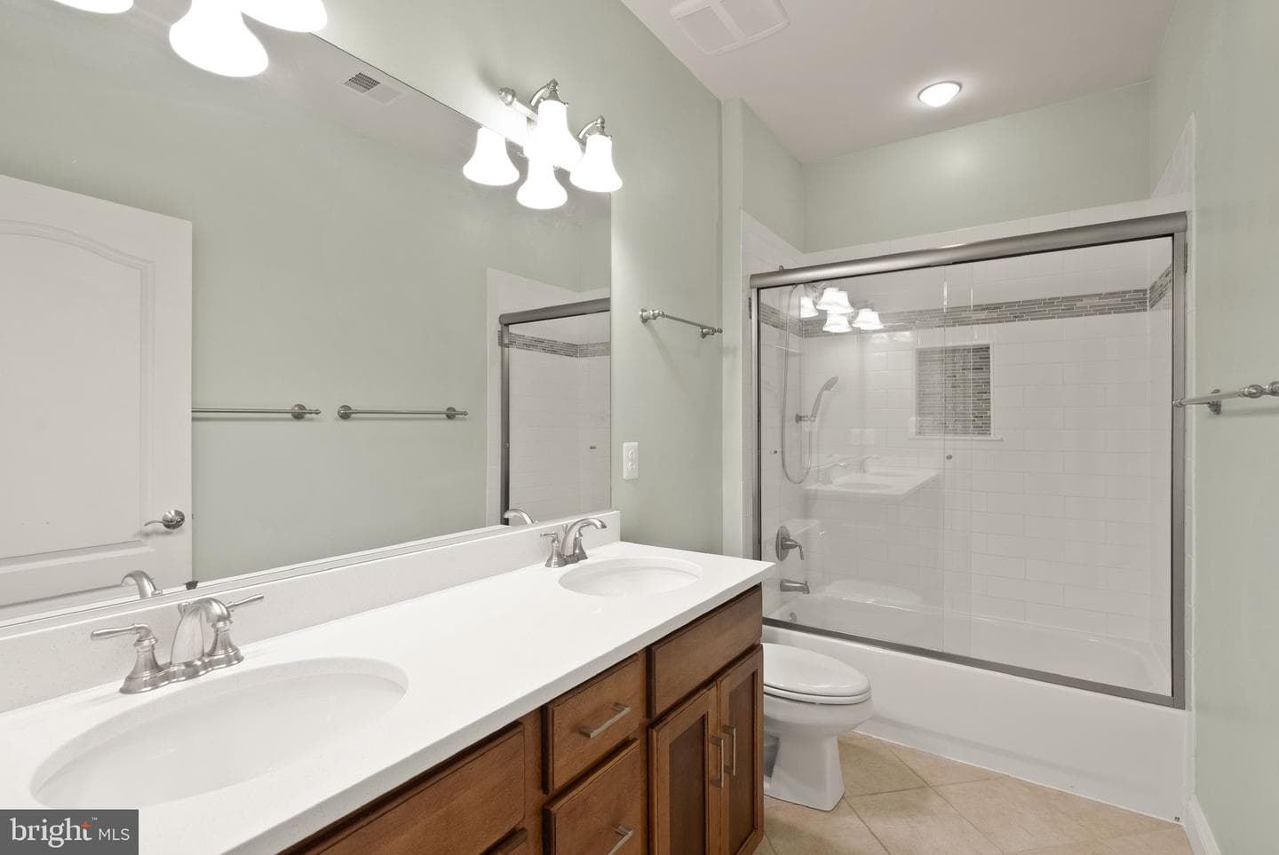 7311 Woodley Place photo 32