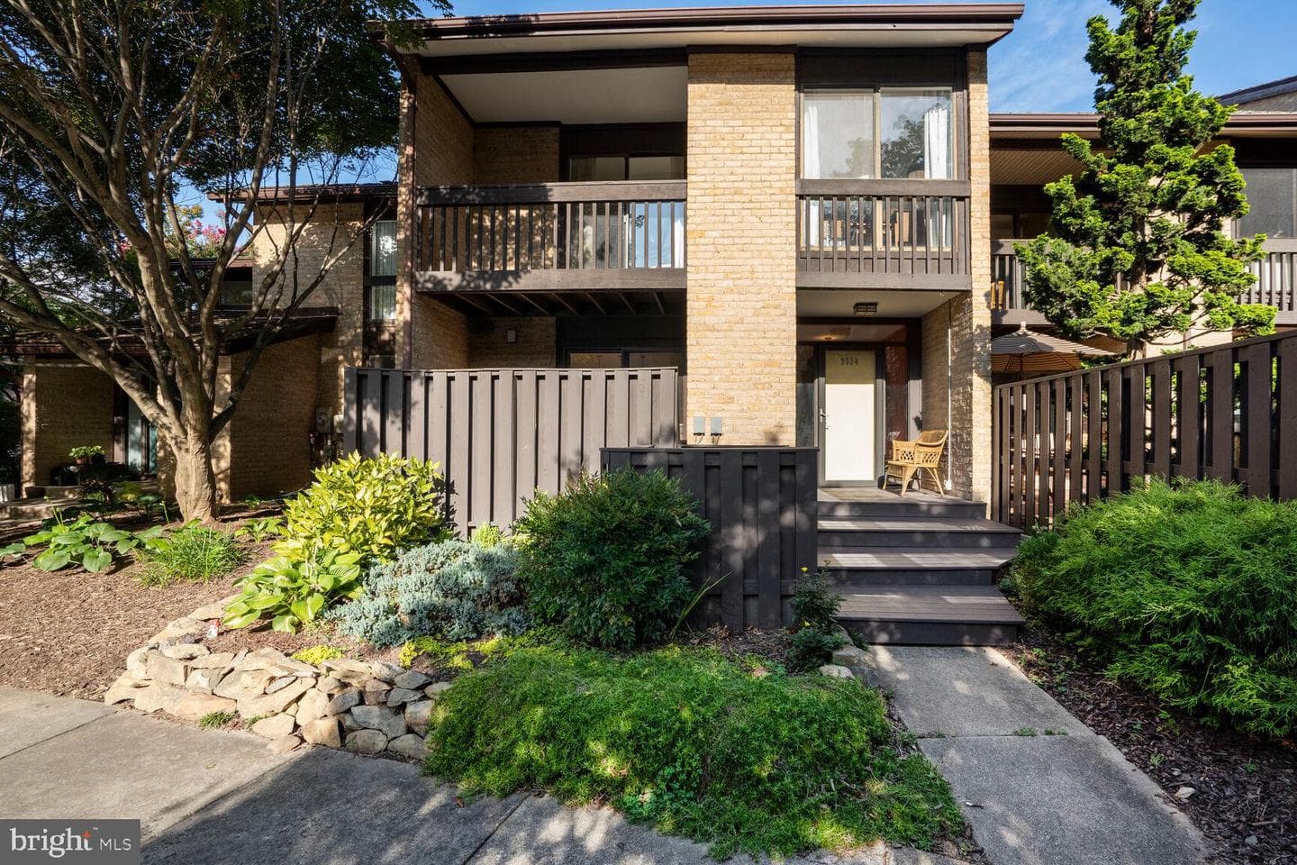 2034 Lakebreeze Way photo 3