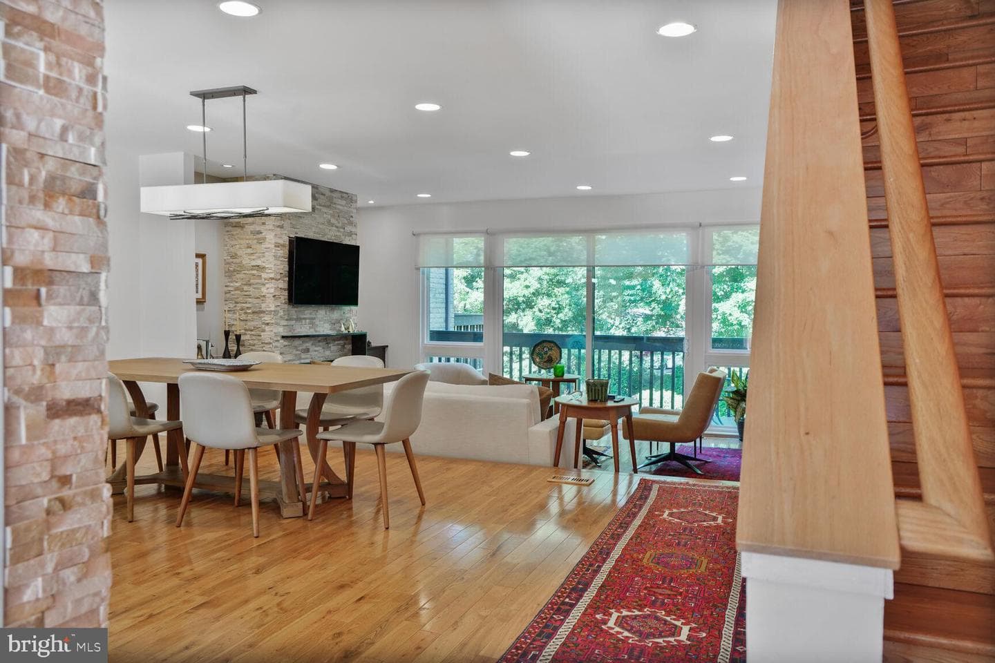 2034 Lakebreeze Way photo 6