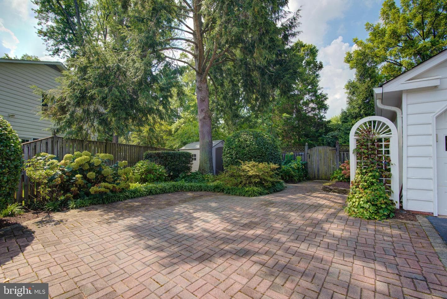 10405 Trumpeter Court photo 41