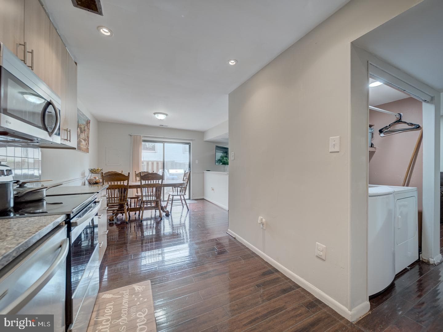 5674 Oak Tanager Court photo 10