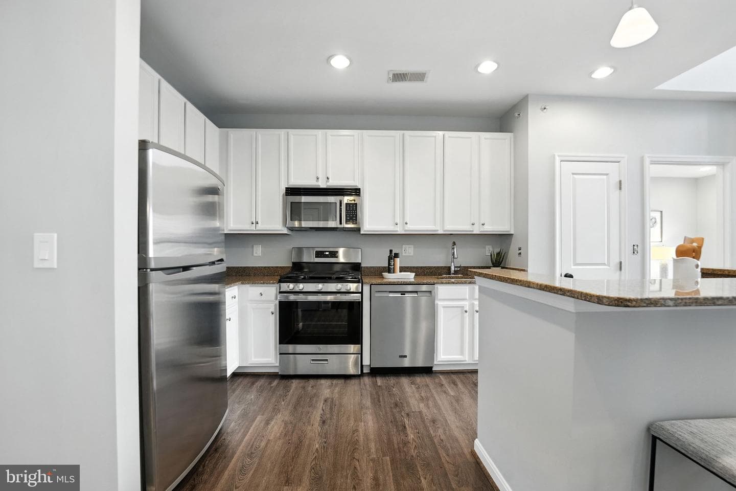 2655 Prosperity Avenue #426 photo 7