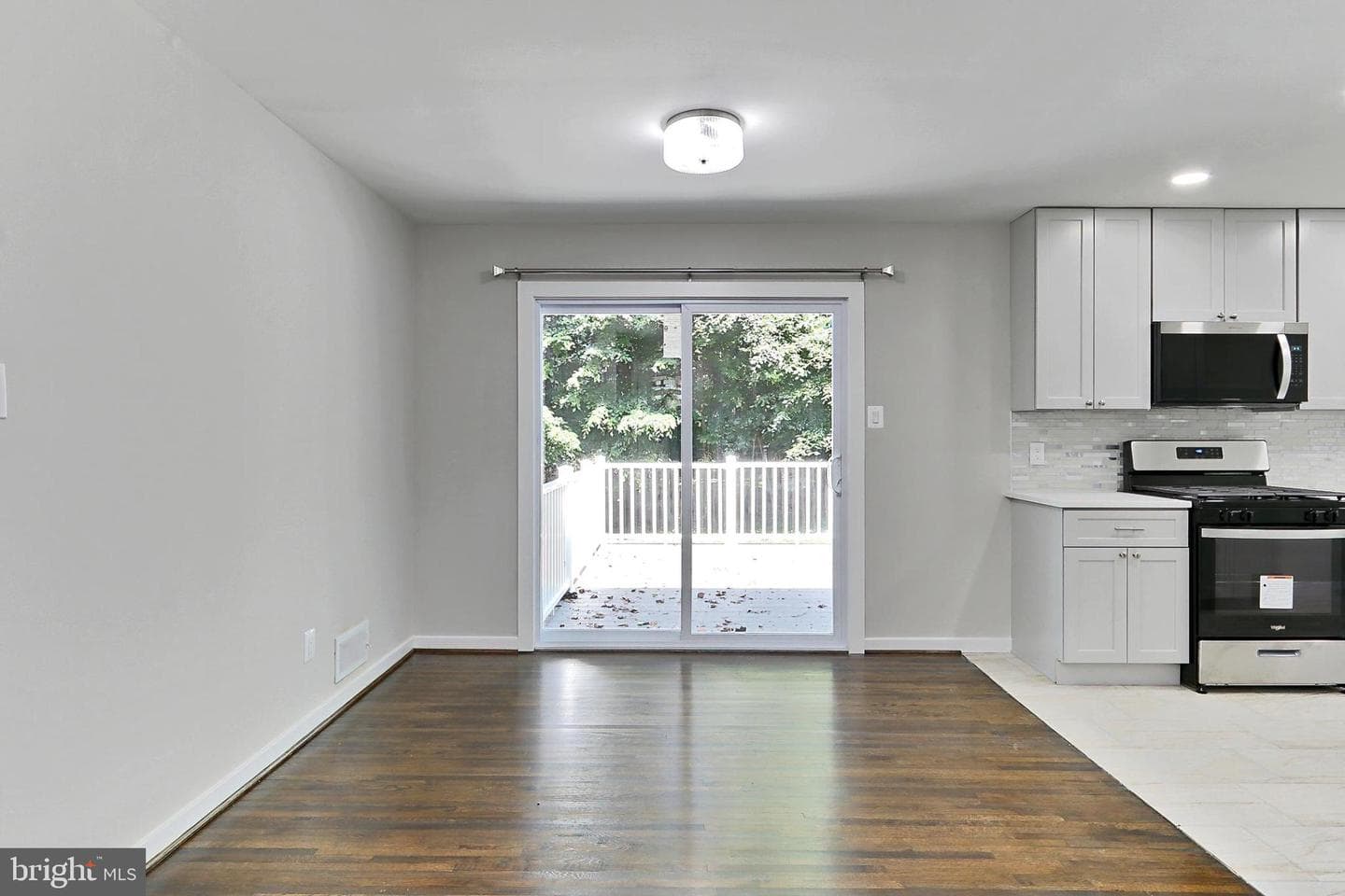 6500 Rivington photo 11