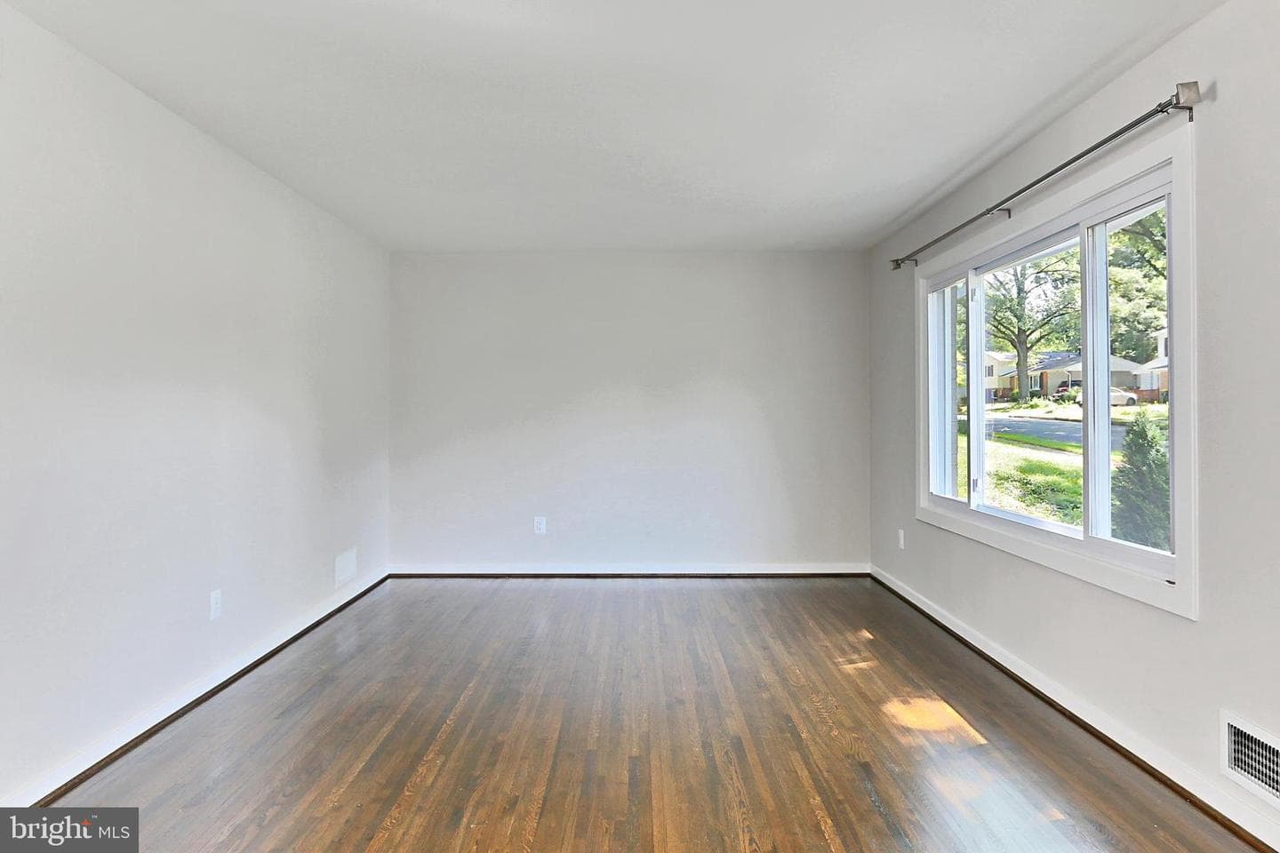 6500 Rivington photo 13