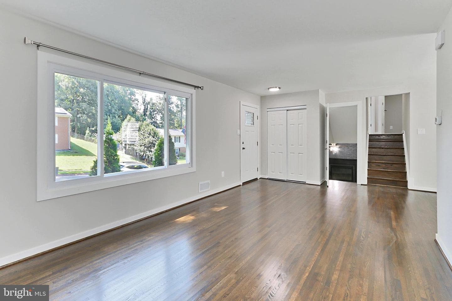 6500 Rivington photo 15